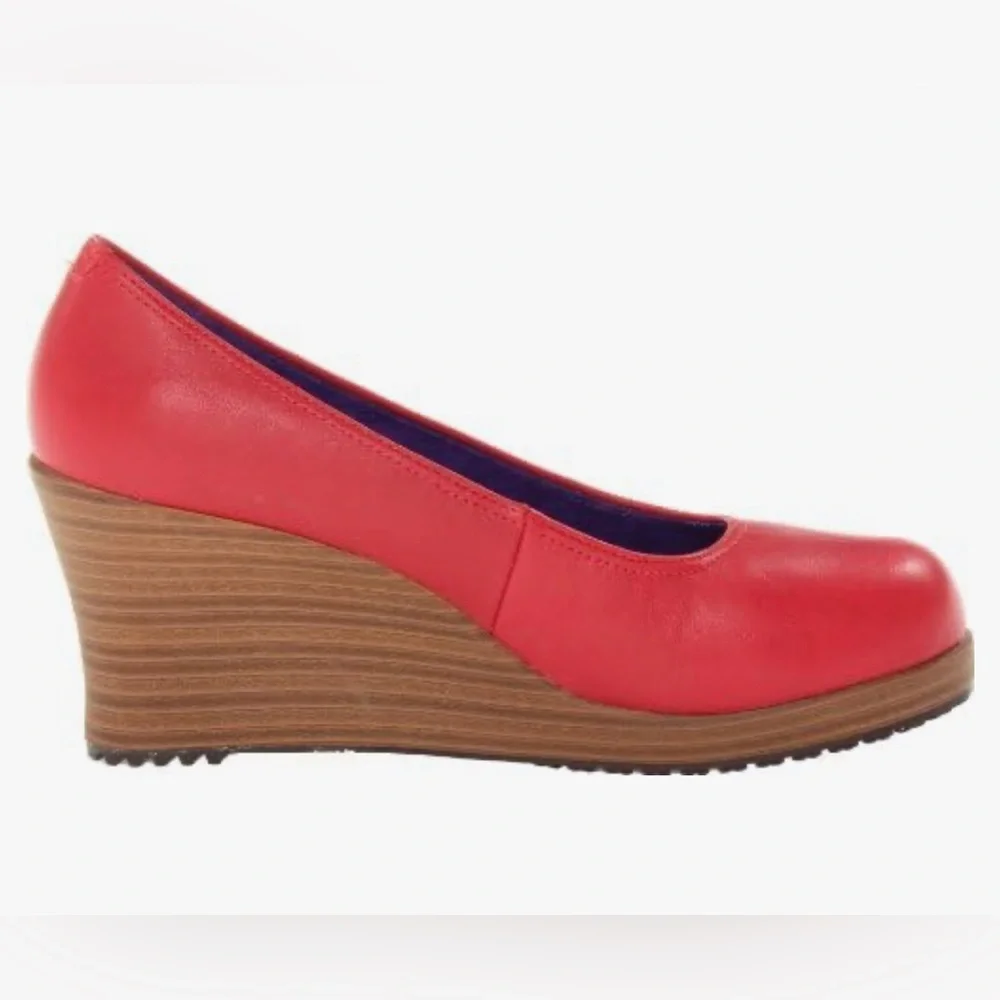 Crocs - women’s A-‎ Leigh wedges red vegan leather shoes size 9